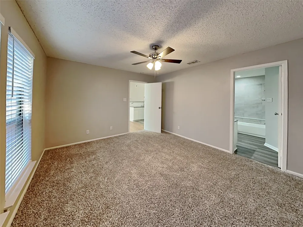 328 Teakwood Lane Lewisville, TX 75067