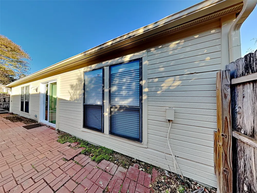 328 Teakwood Lane Lewisville, TX 75067