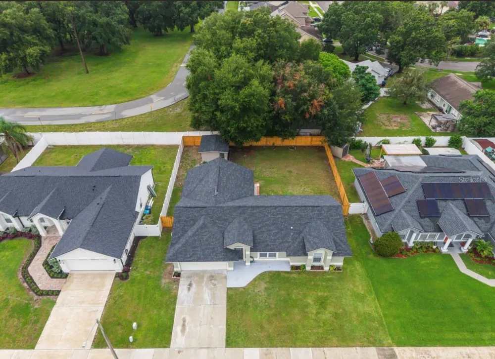 4040 EAGLE FEATHER DRIVE Orlando, FL 32829