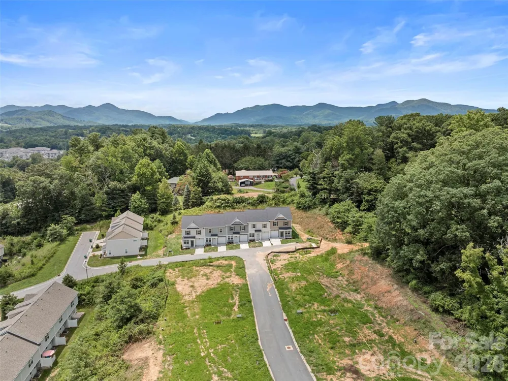 18 Bessie Luther Boulevard #unit 40 Candler, NC 28715