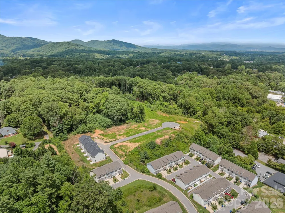 18 Bessie Luther Boulevard #unit 40 Candler, NC 28715