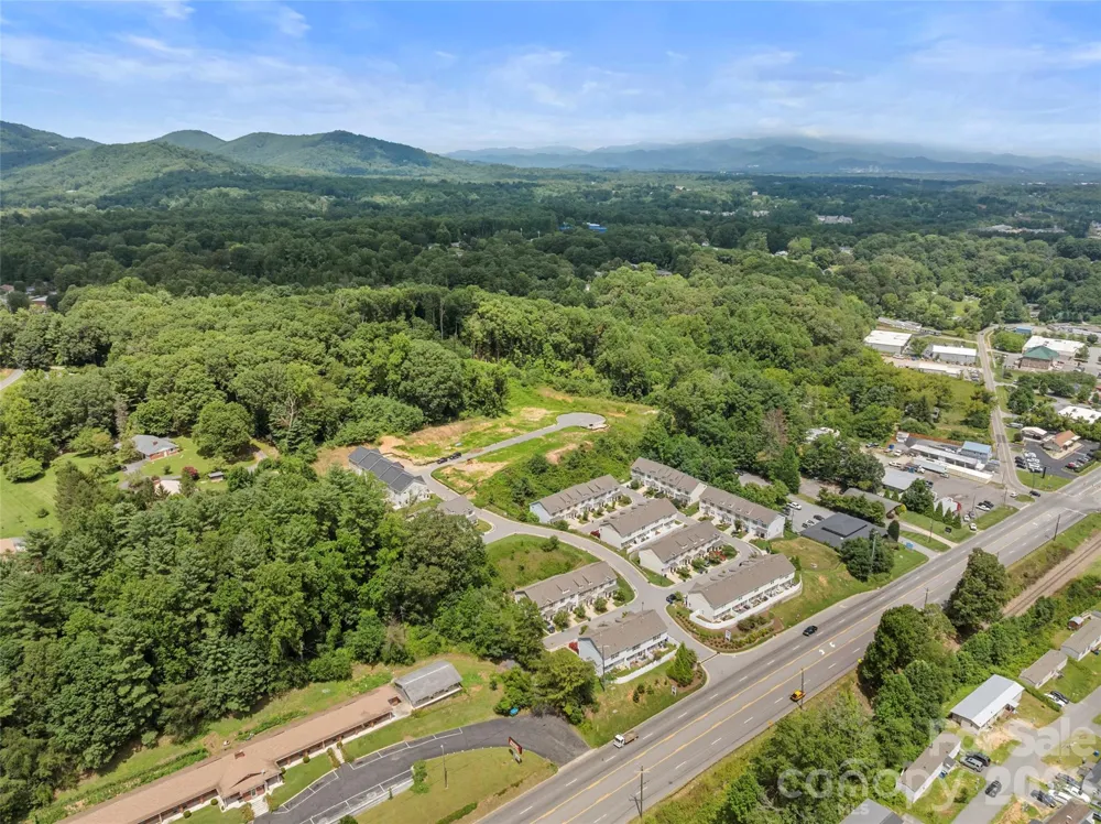 18 Bessie Luther Boulevard #unit 40 Candler, NC 28715