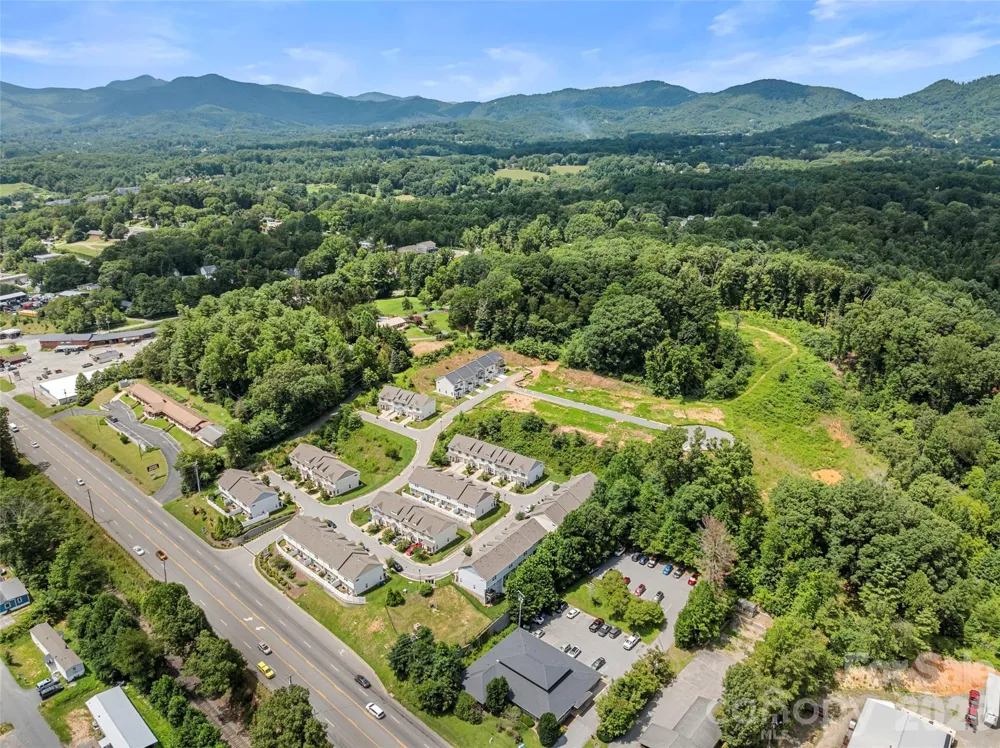 18 Bessie Luther Boulevard #unit 40 Candler, NC 28715