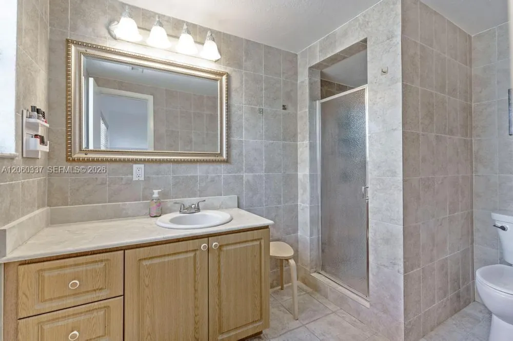9280 Bay Harbor Ter #26 Bay Harbor Islands, FL 33154