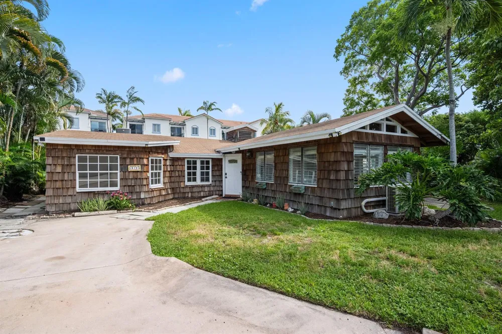816 CHUKKER ROAD Delray Beach, FL 33483