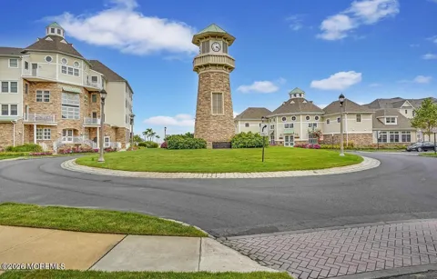 22 Cooper Avenue #207