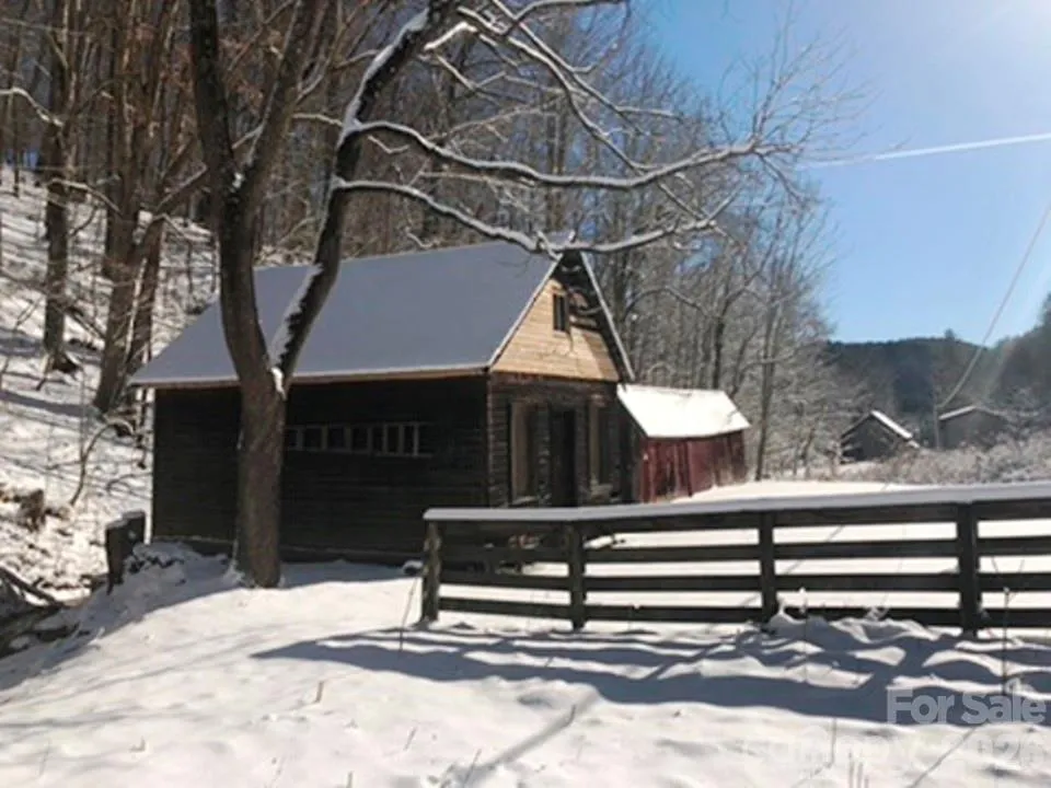 866 Georges Gap Road Vilas, NC 28692