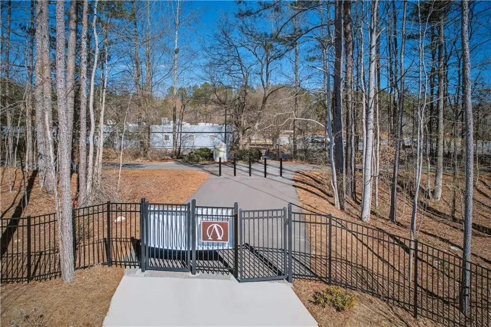 5669 Tillman Way Powder Springs, GA 30127