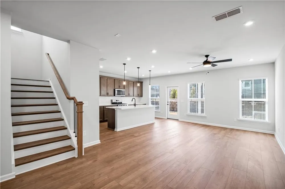 5669 Tillman Way Powder Springs, GA 30127