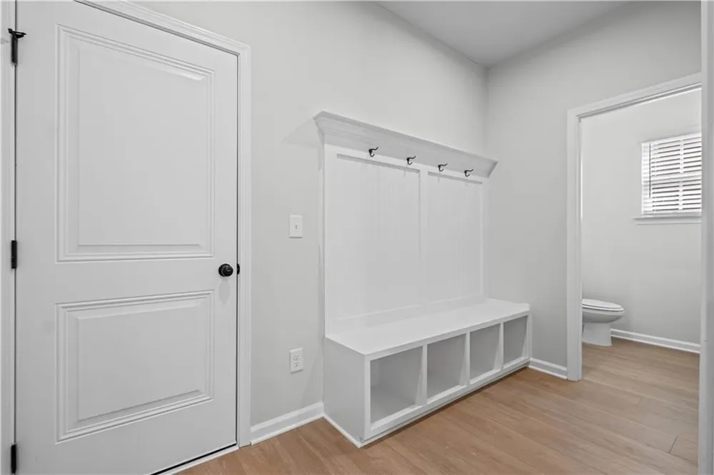 5669 Tillman Way Powder Springs, GA 30127