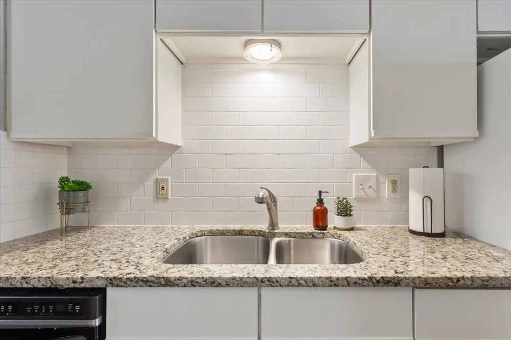 600 Bagby Avenue #5C Waco, TX 76706