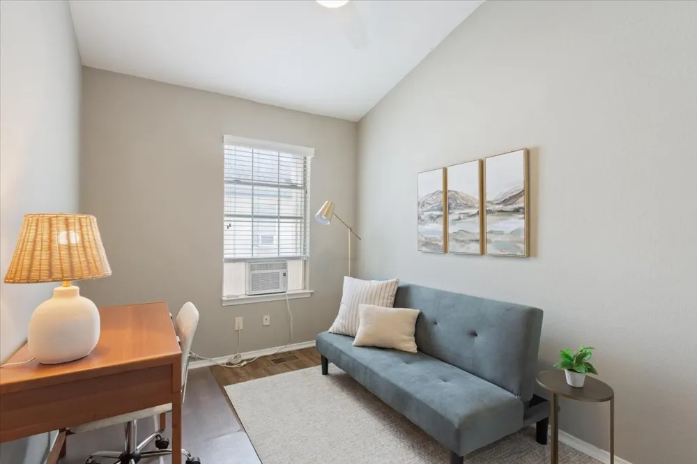 600 Bagby Avenue #5C Waco, TX 76706