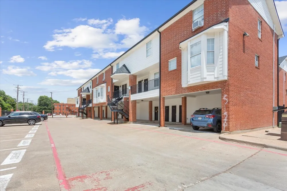 600 Bagby Avenue #5C Waco, TX 76706