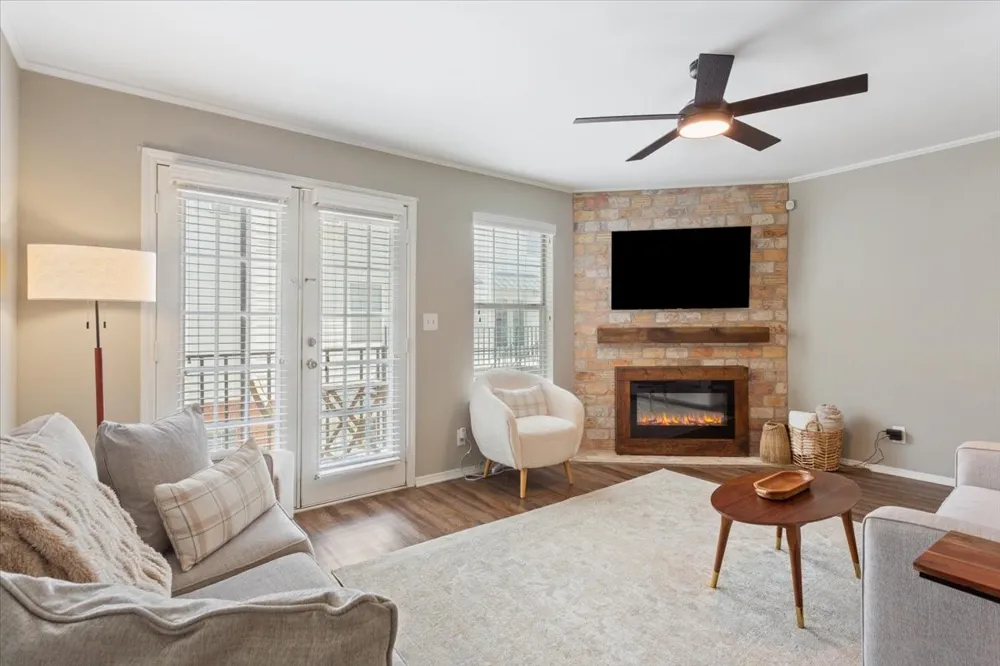 600 Bagby Avenue #5C Waco, TX 76706