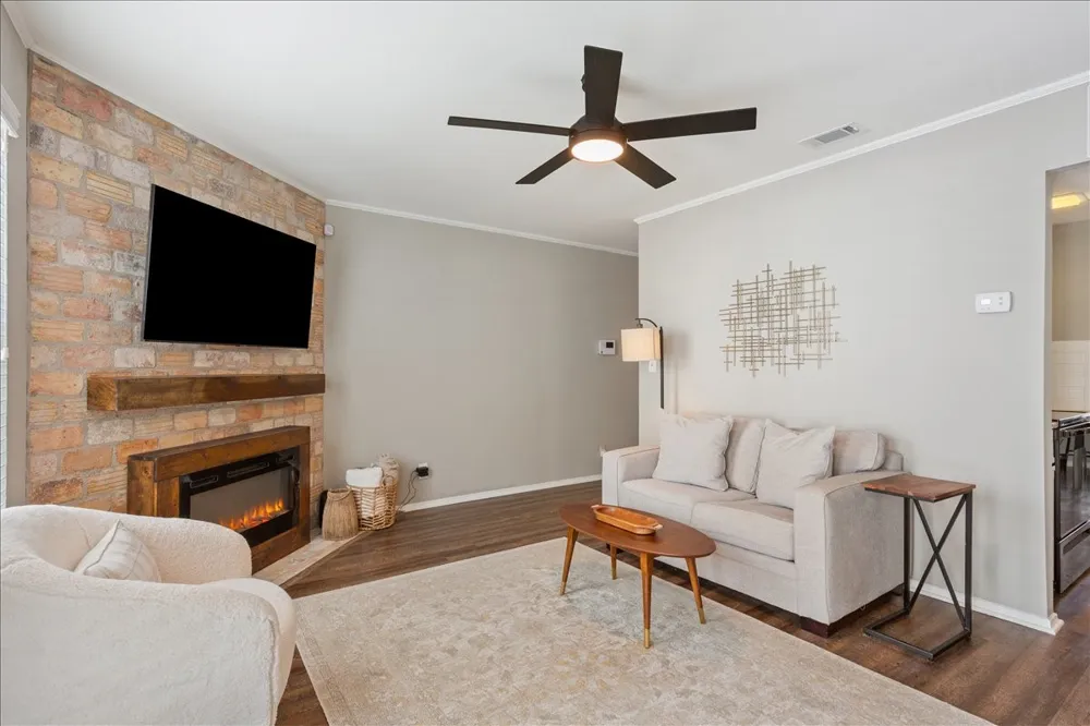 600 Bagby Avenue #5C Waco, TX 76706