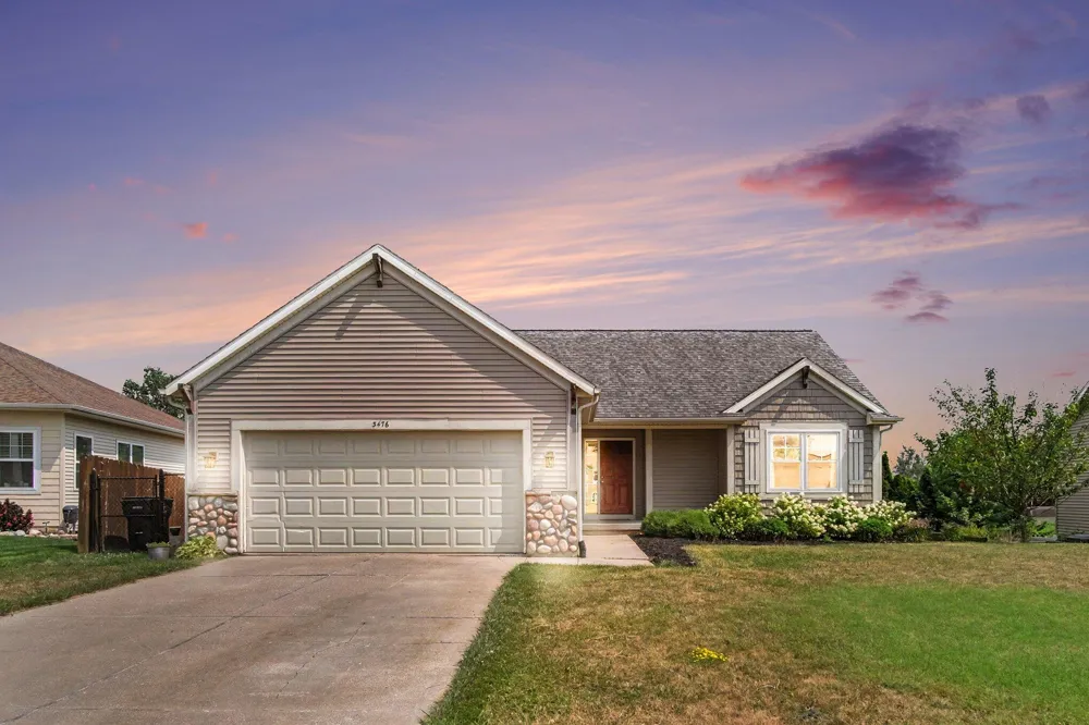 3476 Lindsey Lane Zeeland, MI 49464