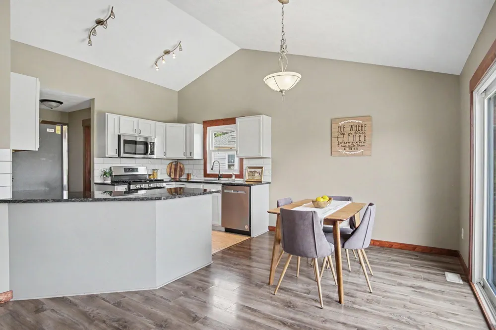 3476 Lindsey Lane Zeeland, MI 49464
