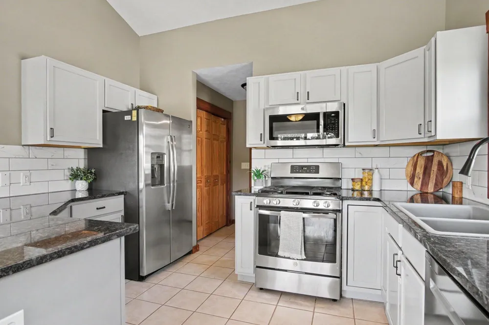 3476 Lindsey Lane Zeeland, MI 49464