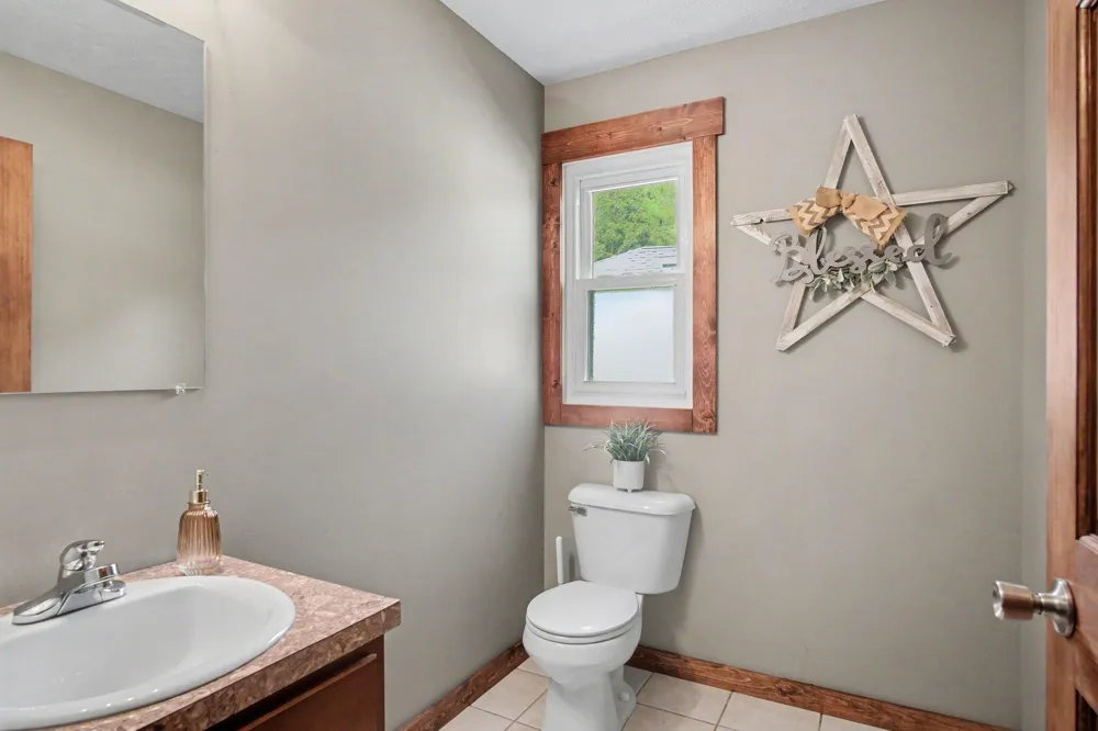 3476 Lindsey Lane Zeeland, MI 49464