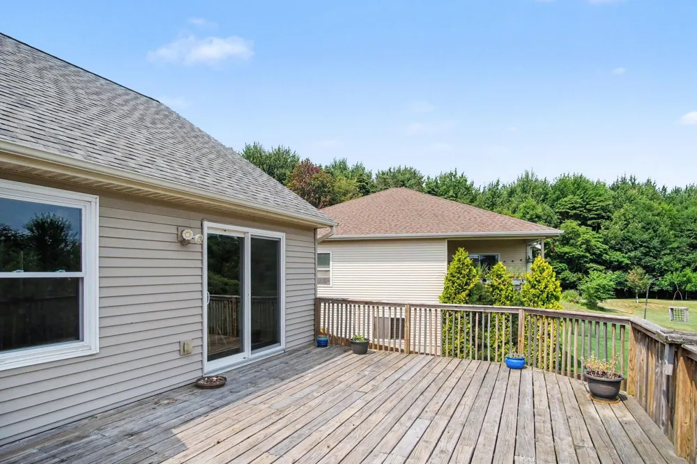3476 Lindsey Lane Zeeland, MI 49464