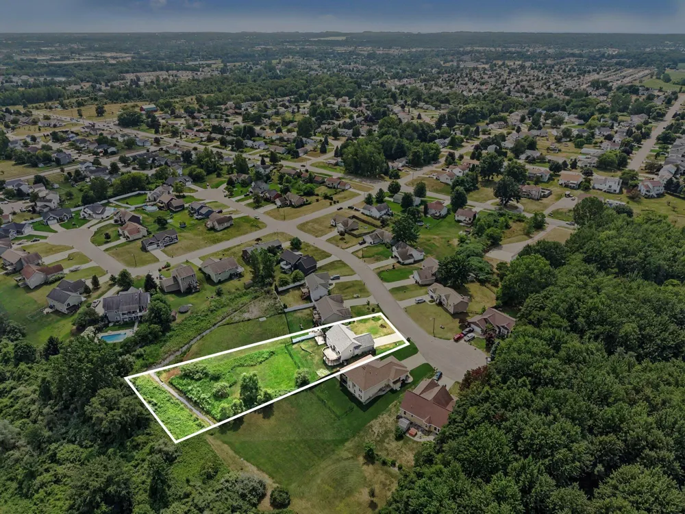 3476 Lindsey Lane Zeeland, MI 49464