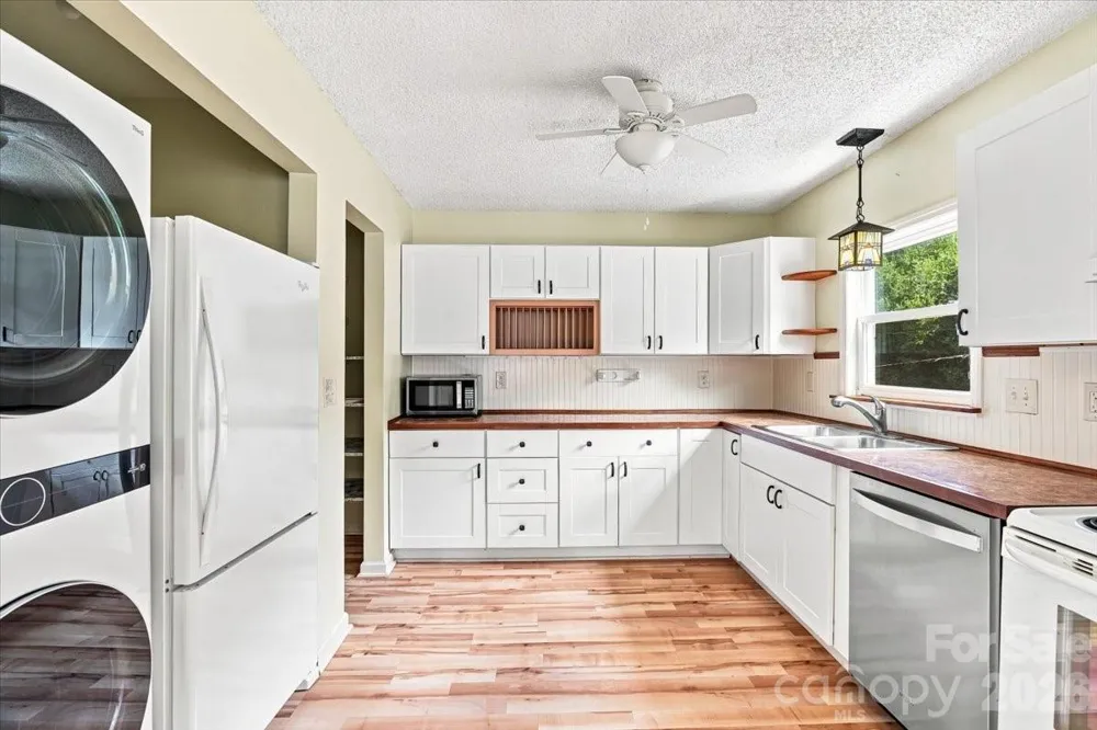 75 Nazarene Way #2 Waynesville, NC 28785