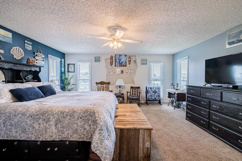 321 Ling Street Hitchcock, TX 77563