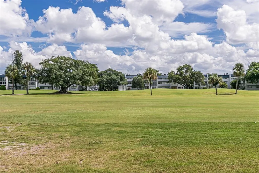 1010 COUNTRY CLUB DRIVE #108 Margate, FL 33063