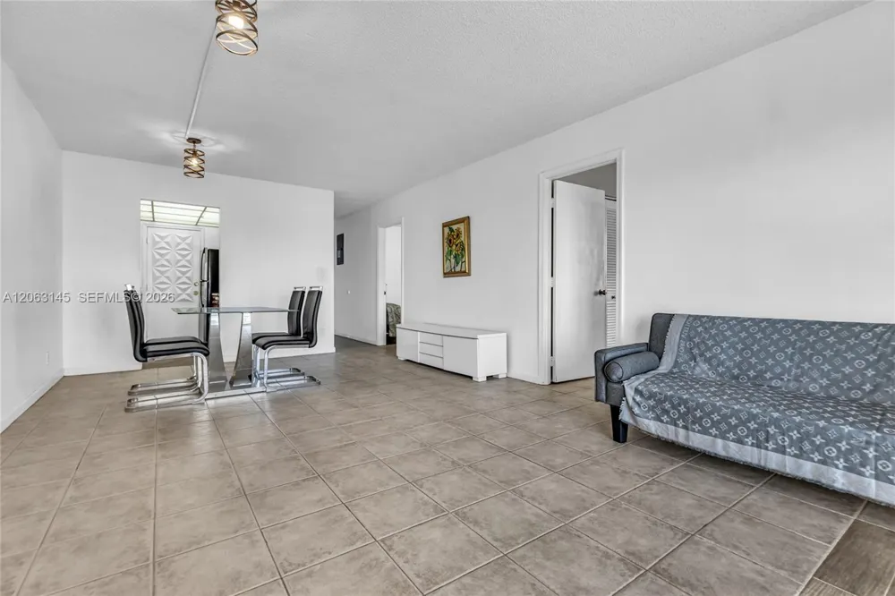 200 S Birch Rd #1015 Fort Lauderdale, FL 33316