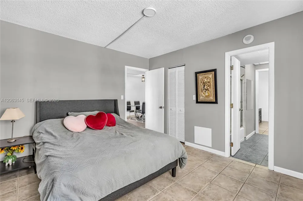 200 S Birch Rd #1015 Fort Lauderdale, FL 33316