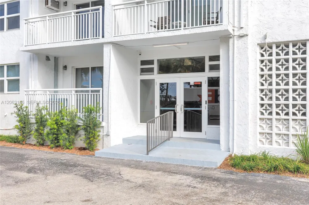 200 S Birch Rd #1015 Fort Lauderdale, FL 33316