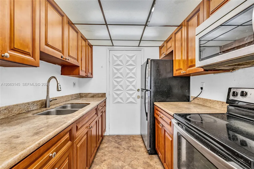 200 S Birch Rd #1015 Fort Lauderdale, FL 33316