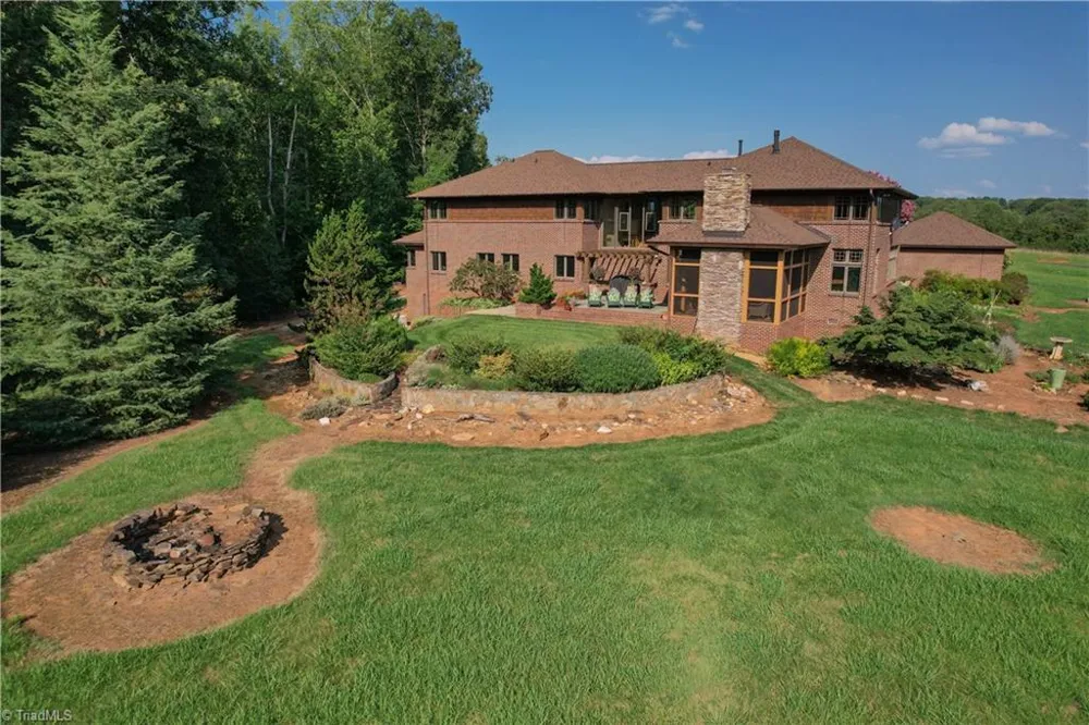 4680 River Bluff Farms Road Tobaccoville, NC 27050