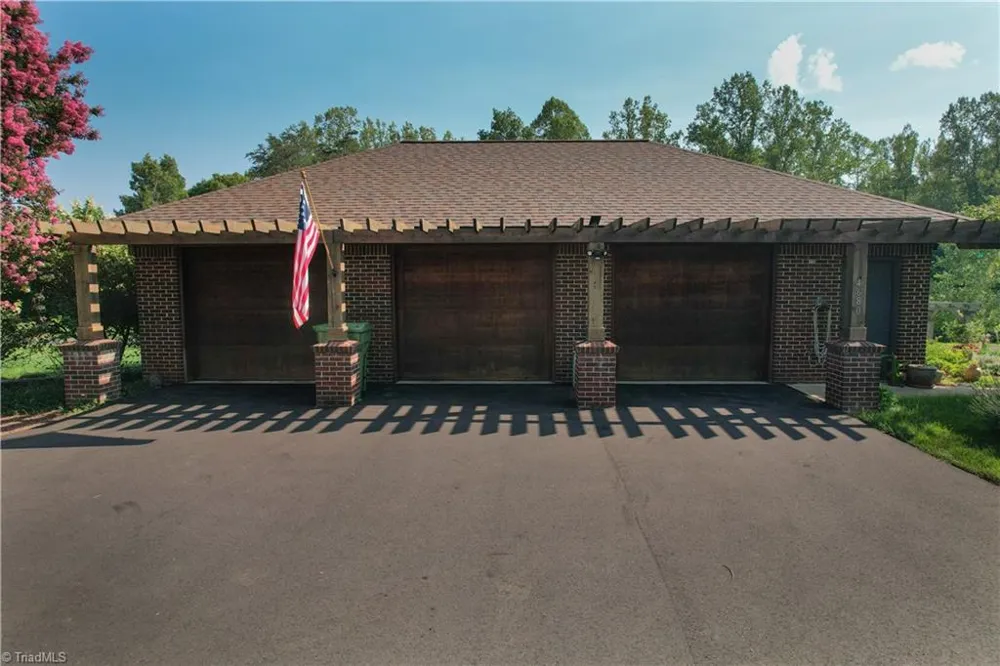 4680 River Bluff Farms Road Tobaccoville, NC 27050