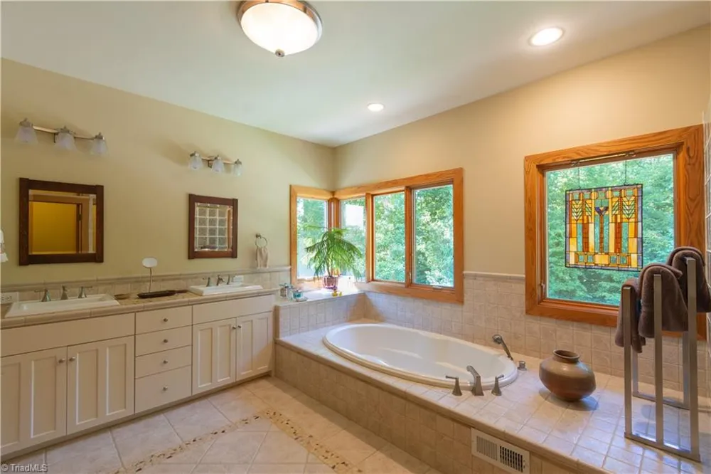 4680 River Bluff Farms Road Tobaccoville, NC 27050