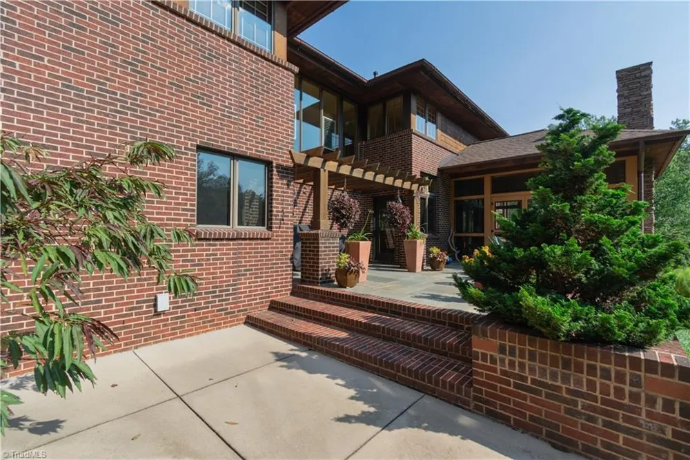 4680 River Bluff Farms Road Tobaccoville, NC 27050