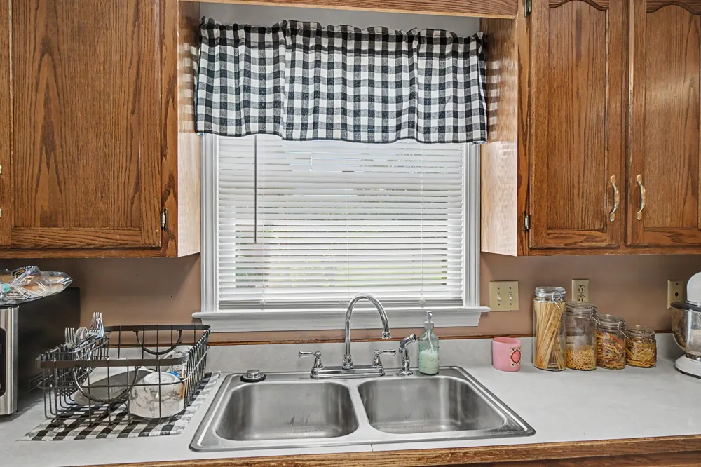 583 Winchester Dr Hopkinsville, KY 42240