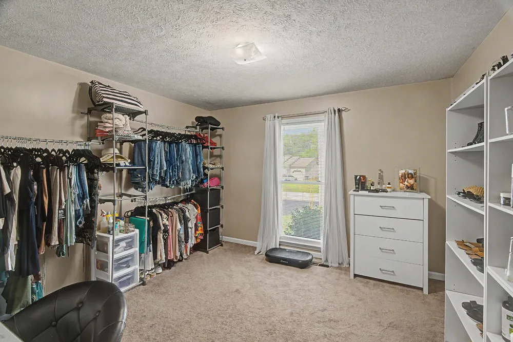583 Winchester Dr Hopkinsville, KY 42240