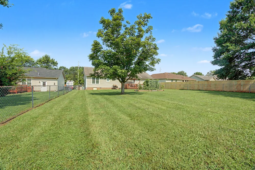 583 Winchester Dr Hopkinsville, KY 42240