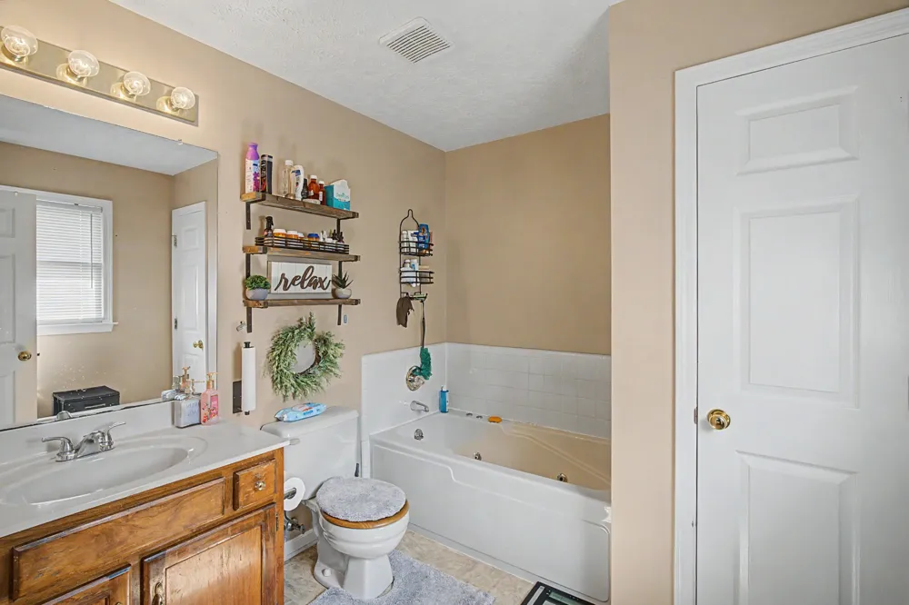 583 Winchester Dr Hopkinsville, KY 42240