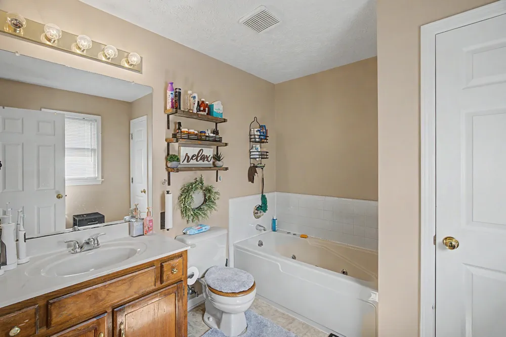 583 Winchester Dr Hopkinsville, KY 42240