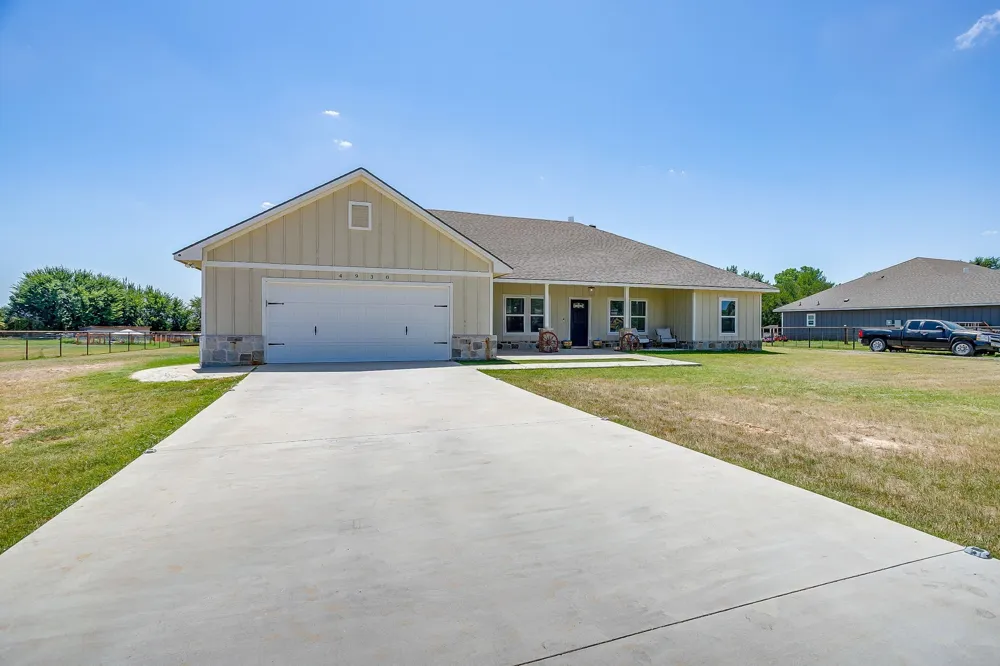 4930 Midway Road Weatherford, TX 76085