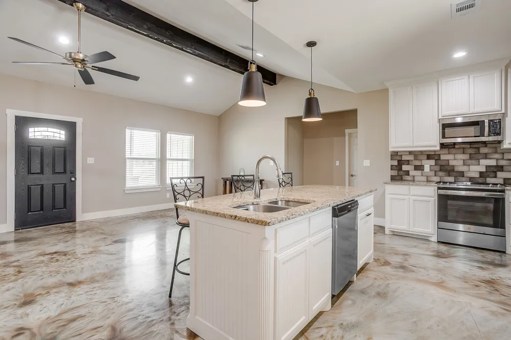 4930 Midway Road Weatherford, TX 76085