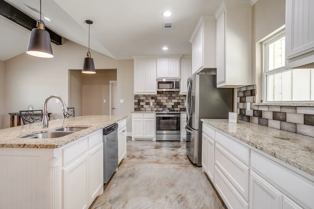 4930 Midway Road Weatherford, TX 76085