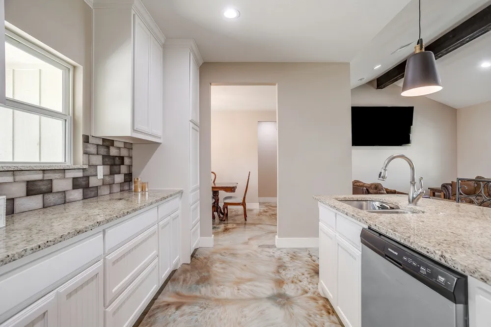 4930 Midway Road Weatherford, TX 76085
