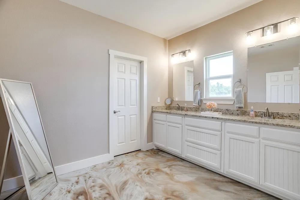 4930 Midway Road Weatherford, TX 76085