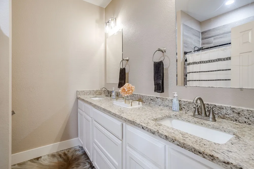 4930 Midway Road Weatherford, TX 76085