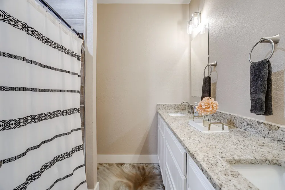 4930 Midway Road Weatherford, TX 76085