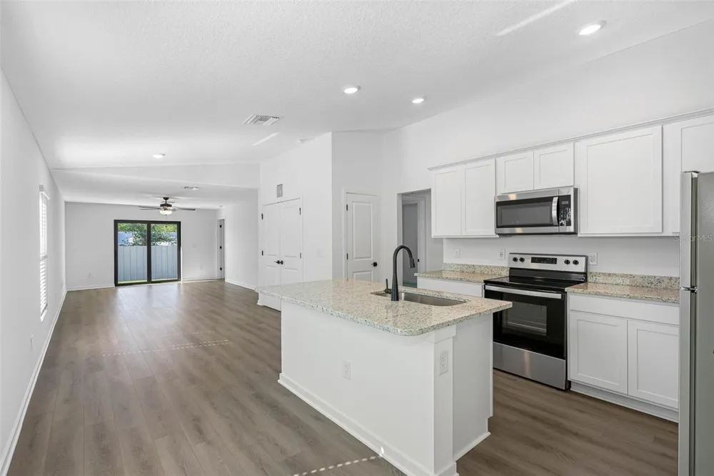 7154 CANOPY LANE Lakeland, FL 33809