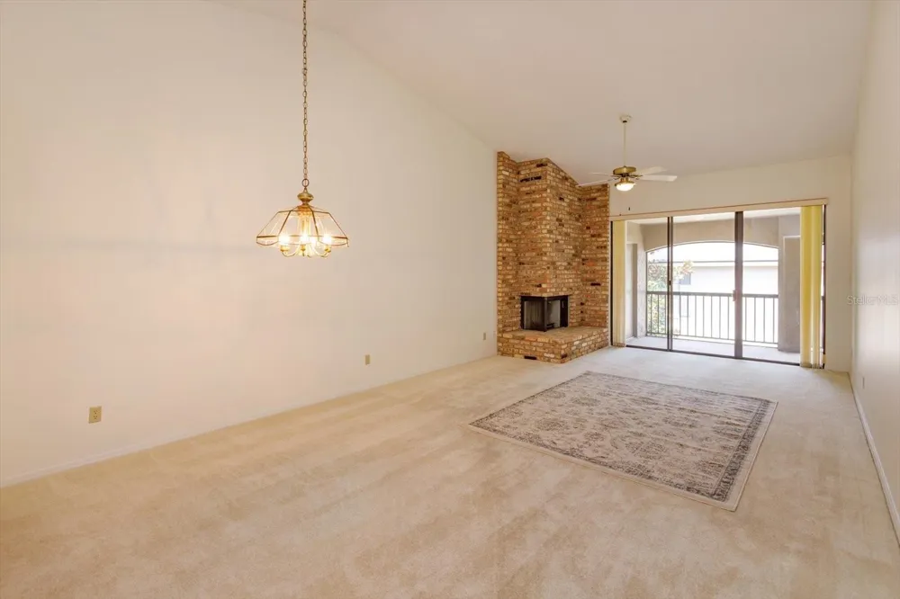 1055 KENSINGTON PARK DRIVE #711 Altamonte Springs, FL 32714